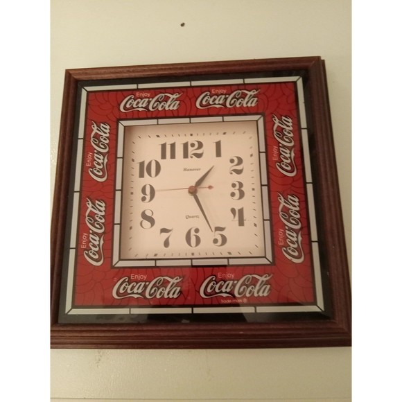 Vintage 1990s Hanover Coca-Cola Clock